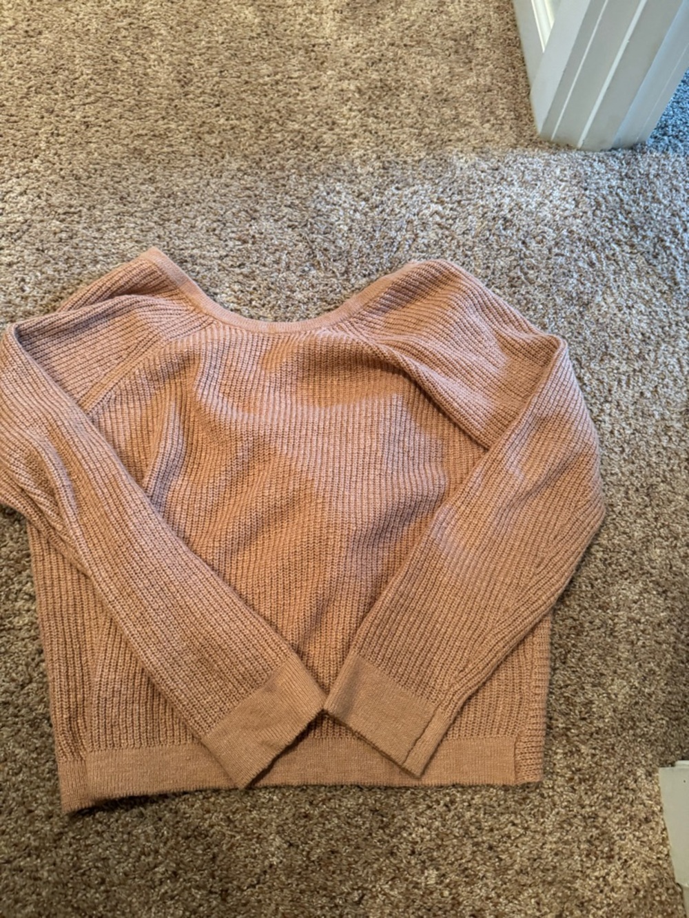 Cozy Ribbed Knit Women’s Sweater in Dusty Pink w knot/open back